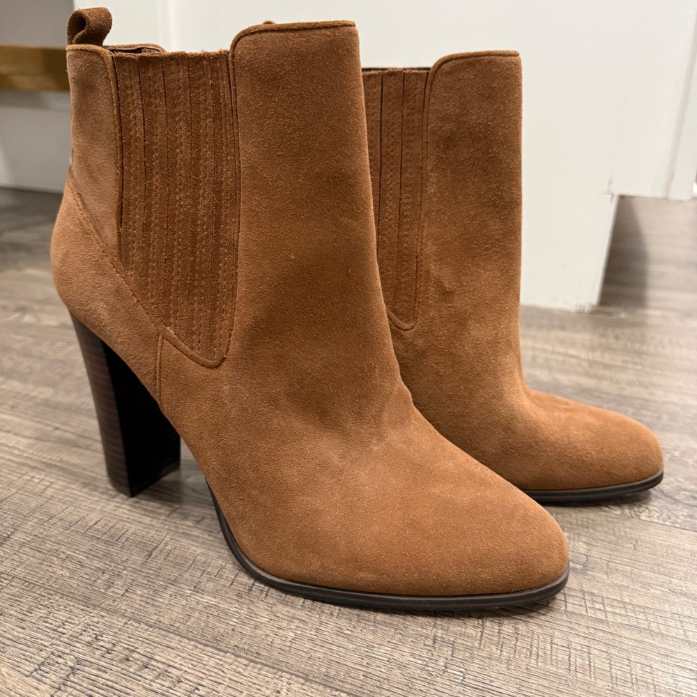 Nine West Crimson Cognac Brown Suede Block Heel Ankle Boots Womens 11M NWCRIMSON